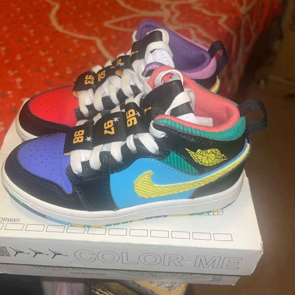 Toddler Jordan 1 Red and Blue Sneakers size 11k - Picture 2 of 3